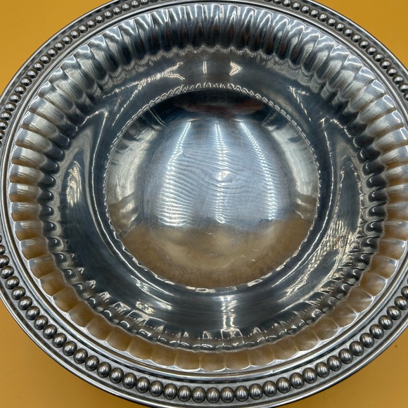 Wilton Armetale flutes and pearls serving bowl, Christmas, Easter, thanksgiving - Picture 3 of 5